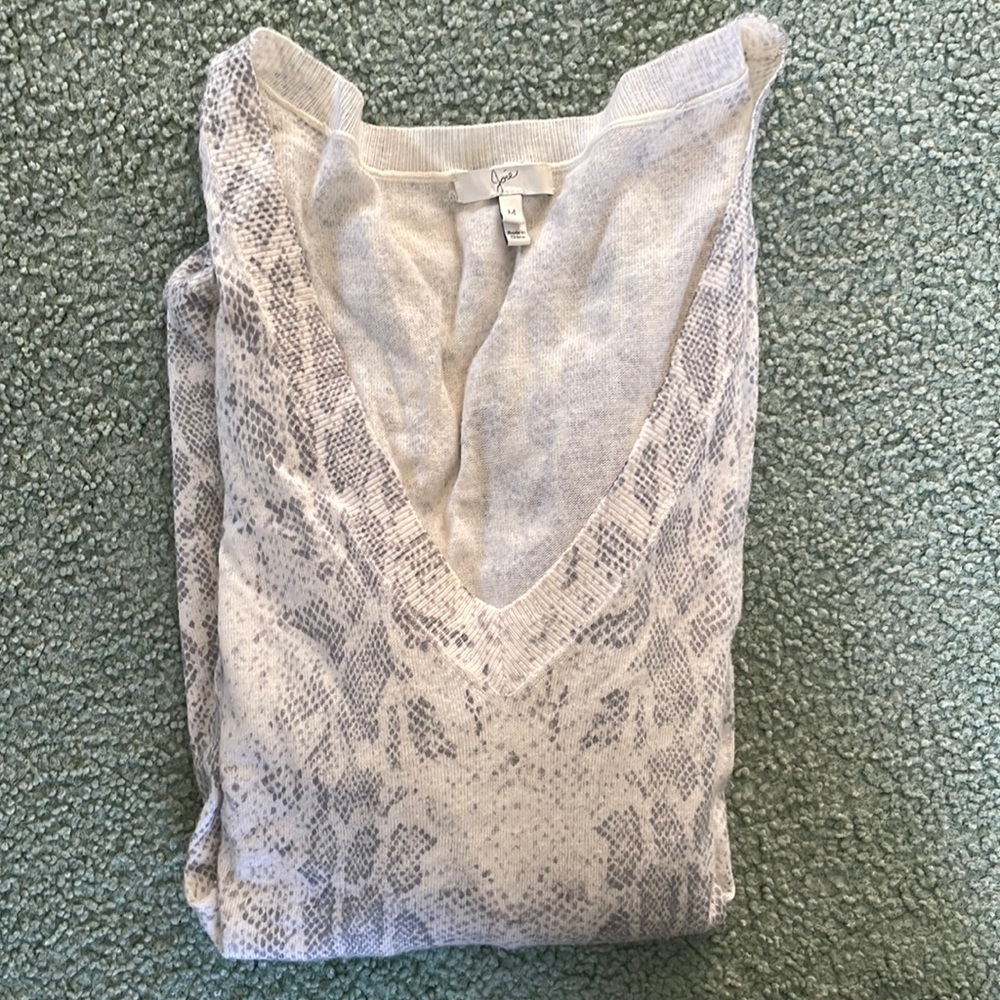 Joie medium reptile print light cashmere sweater